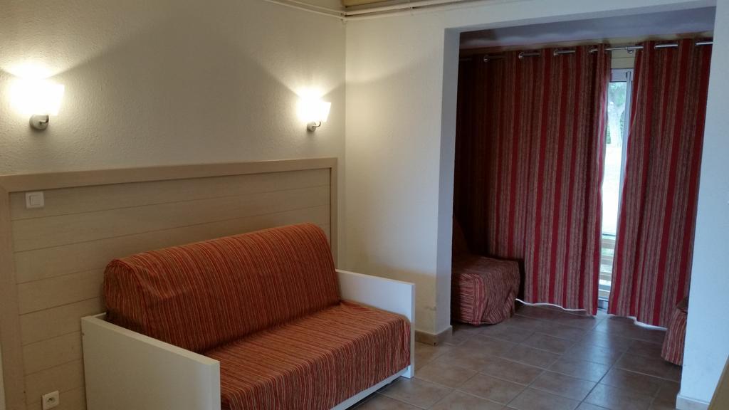 Goelia Le Mas Blanc Aparthotel Pérols Стая снимка