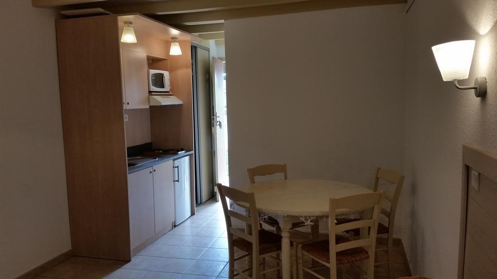 Goelia Le Mas Blanc Aparthotel Pérols Стая снимка